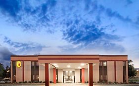 Super 8 By Wyndham Brockton